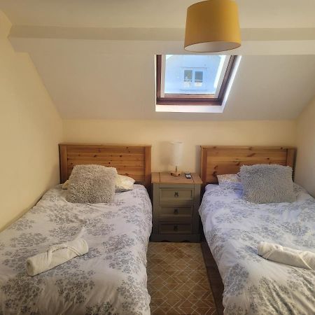 Large 5 Bed Town-Centre Home Close To The Beach, Sleeps 9 Aberystwyth Exterior photo