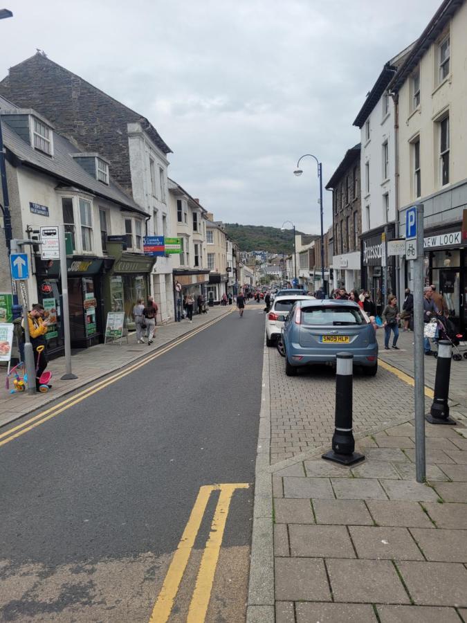 Large 5 Bed Town-Centre Home Close To The Beach, Sleeps 9 Aberystwyth Exterior photo