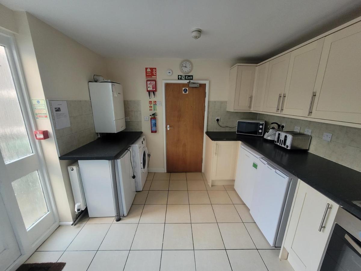 Large 5 Bed Town-Centre Home Close To The Beach, Sleeps 9 Aberystwyth Exterior photo